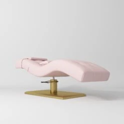 Manufakturo Prestige Hydraulic Eyelash Bed – Adjustable Headrest & High-Density Sponge Light Pink(Manufakturo Prestige Hydraulic Eyelash Bed Adjustable Headrest High Density Sponge Light Pink)