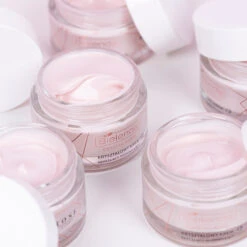 Bielenda Crystal Glow Rose Quartz Moisturising-Illuminating Cream(Bielenda Crystal Glow Rose Quartz Moisturising Illuminating Cream) -Roxie Cosmetics Shop bielenda crystal glow rose quartz cream 50ml consistency