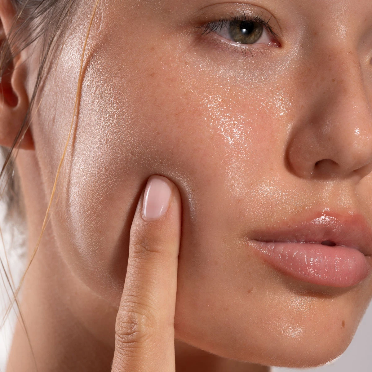 Bielenda Glaze & Glow Moisturizing Brightening Face Cream Glazed Skin Effect(Bielenda Glaze Glow Moisturizing Brightening Face Cream Glazed Skin Effect) 4 Bielenda Glaze & Glow Moisturizing Brightening Face Cream Glazed Skin Effect(Bielenda Glaze Glow Moisturizing Brightening Face Cream Glazed Skin Effect) - Image 2