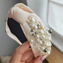 Roxie Collection Classic Headband Creamy With Pearls(Roxie Collection Classic Headband Creamy With Pearls)