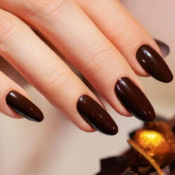 Victoria Vynn Gel Polish Color 428 Lava Cake(Victoria Vynn Gel Polish Color 428 Lava Cake) -Roxie Cosmetics Shop victoria vynn gel polish 428 Lava Cake cat eye nail swatch roxie cosmetic